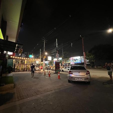Peony'S Home Bangkok Bagian luar foto